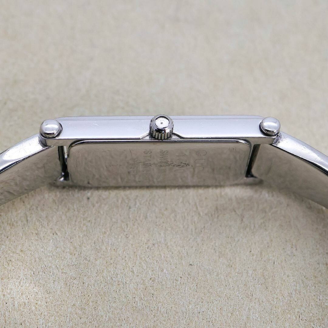 稼働 GUCCI 腕時計 1500L 黒文字盤 バングル シルバー 1390｜Yahoo