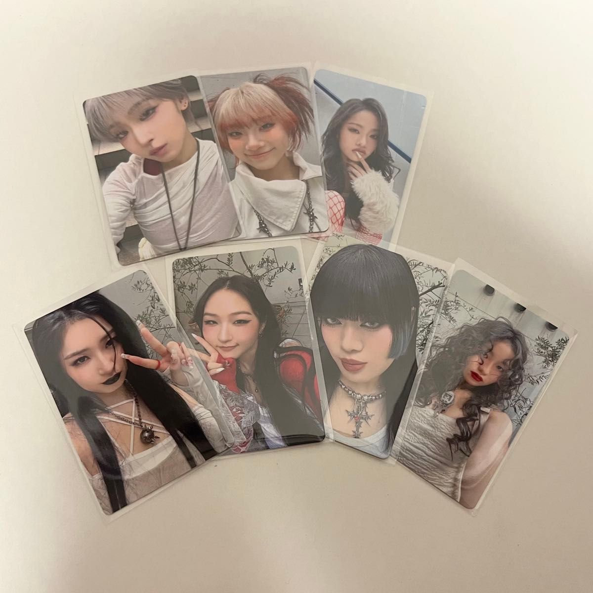 HANA 『ROSE』初回生産限定盤 絵柄B 7枚トレカセット （CD シリアル