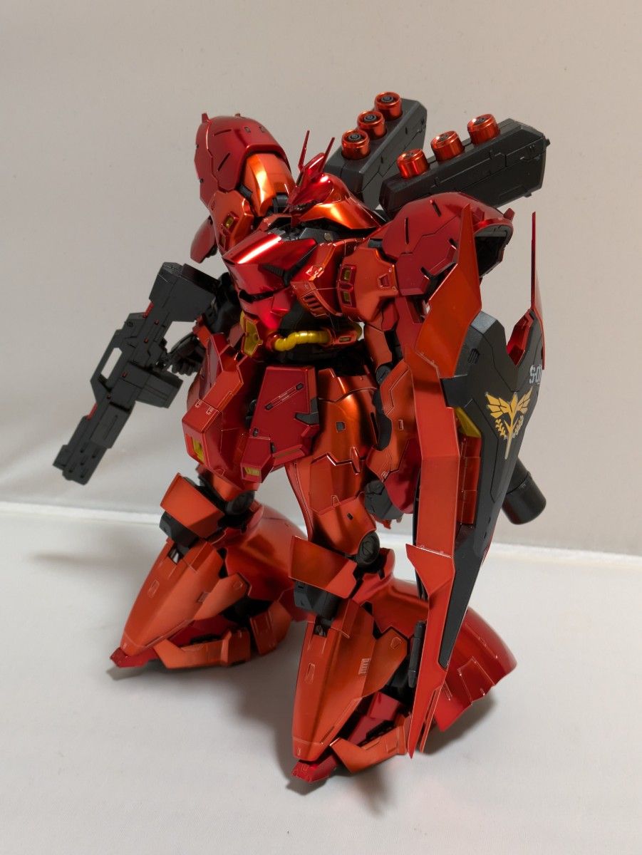 RG ガンプラ νガンダム チタニウムフィニッシュ サザビー スペシャル