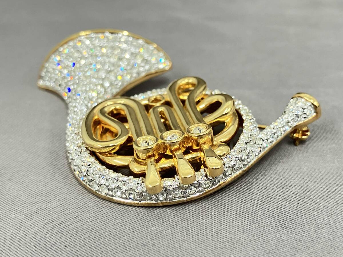 Swarovski ホルン型ブローチ Swarovski ホルン型ブローチ