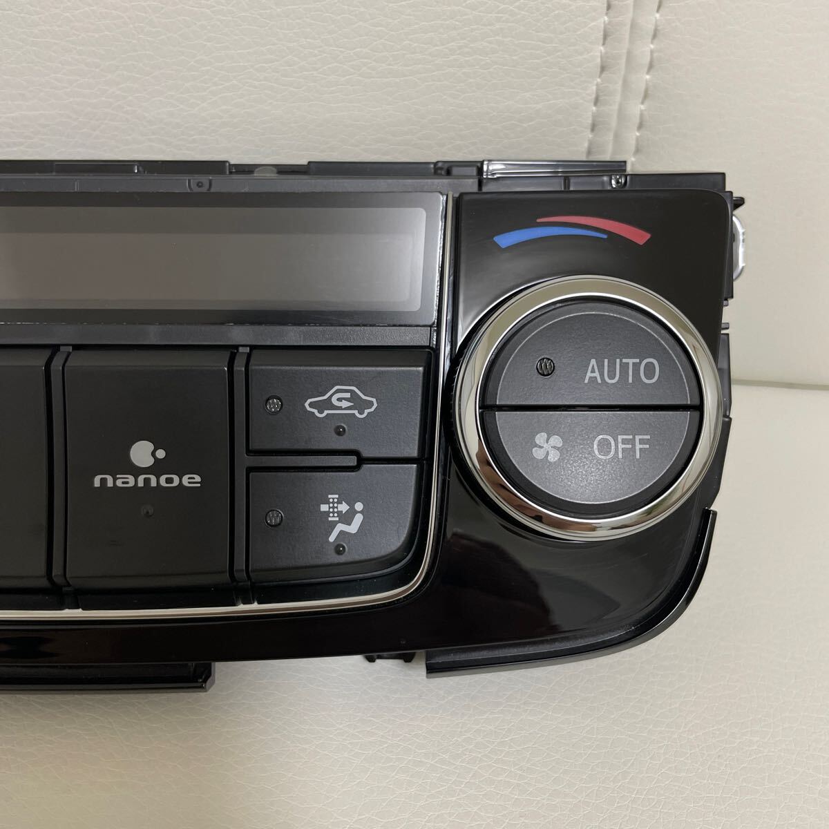 高級感アップ ワンオフ LED打ち替え&液晶反転加工 160系 カローラ