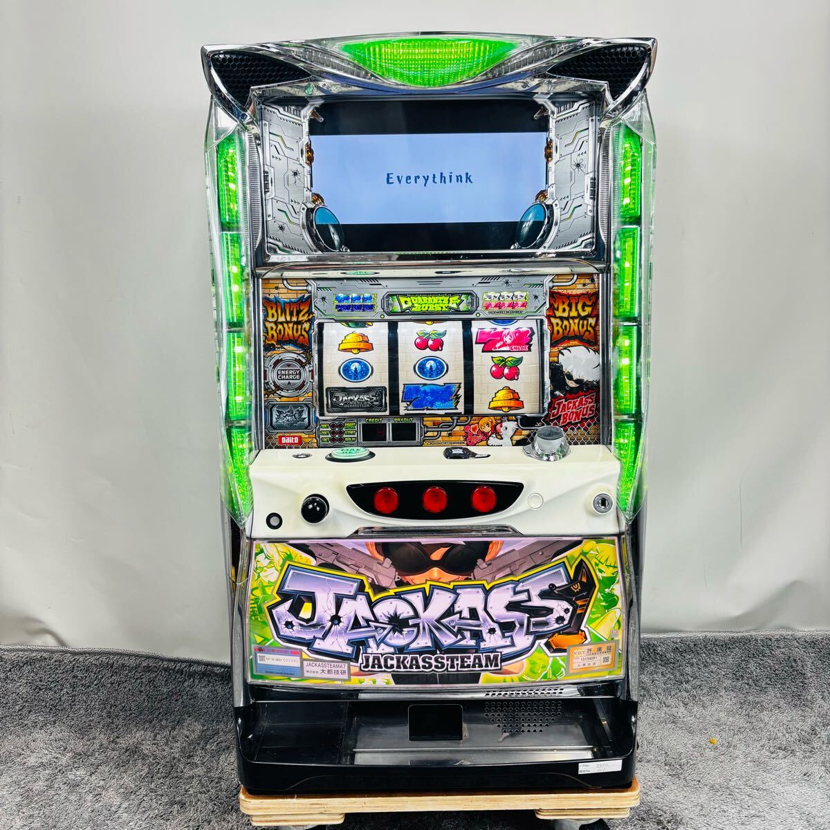 Yahoo!オークション - 大都技研 ジャッカスチーム スロット 実機 パチ