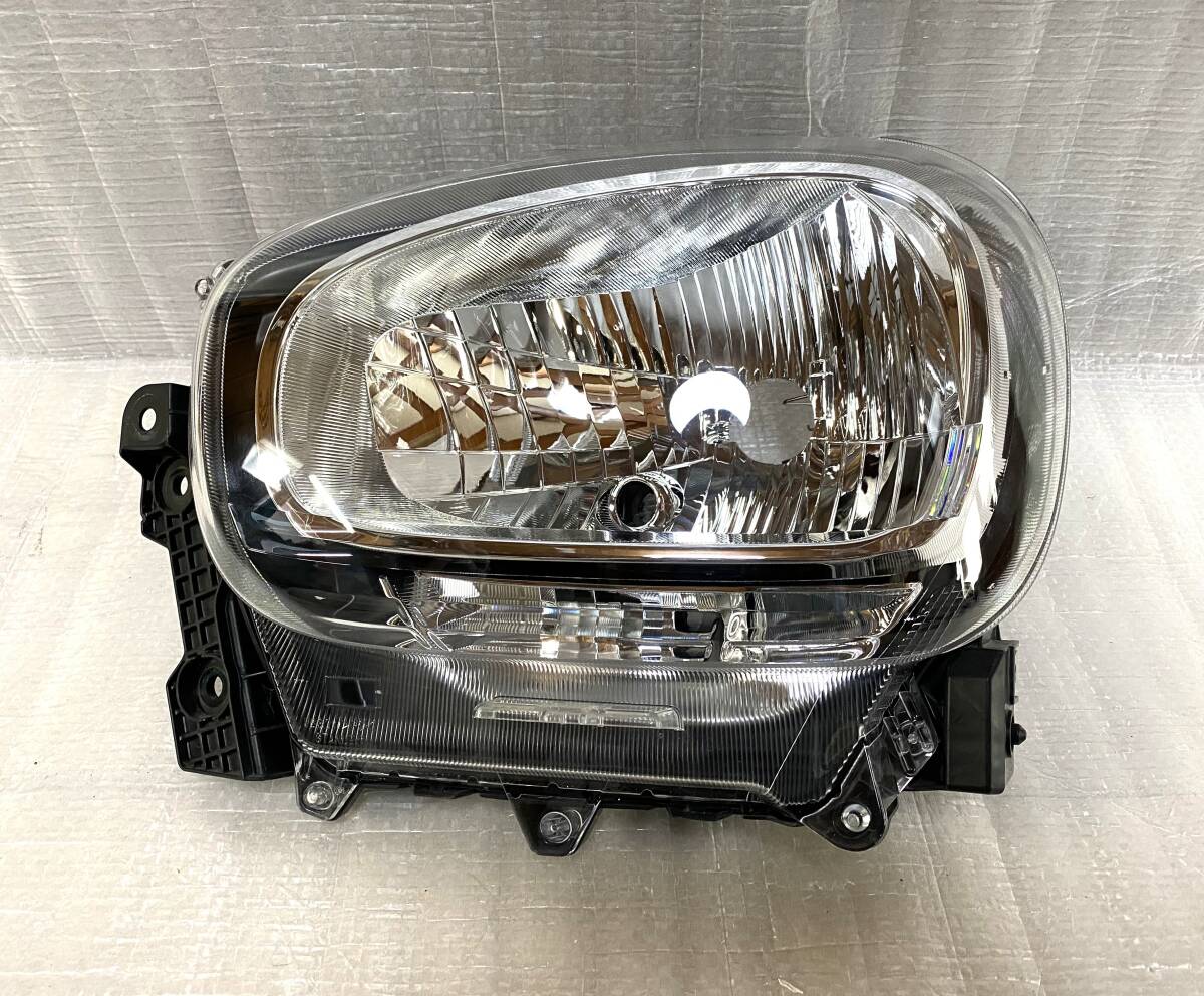 美品 スズキ アルト 左ヘッドライト ランプ ユニット HA37S 35320