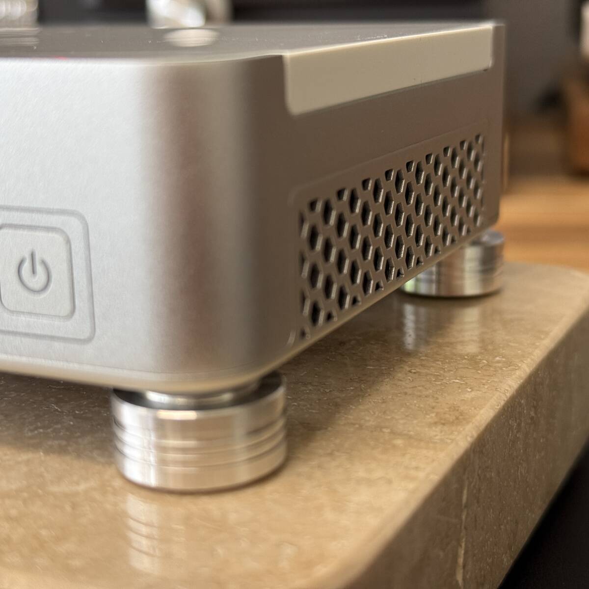 その他 Roon ROCK Core i5 BKNUC8v5PNK 8GB その他 Roon ROCK Core i5