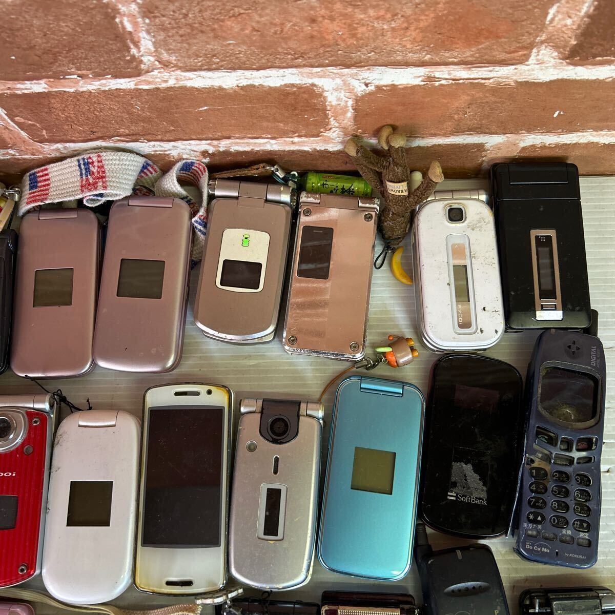 Yahoo!オークション - ガラケー まとめ売り 携帯電話 携帯 48台ジャン
