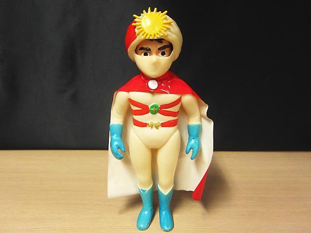 Yahoo!オークション - 当時物 無版権 パチ レインボーマン ソフビ 面取