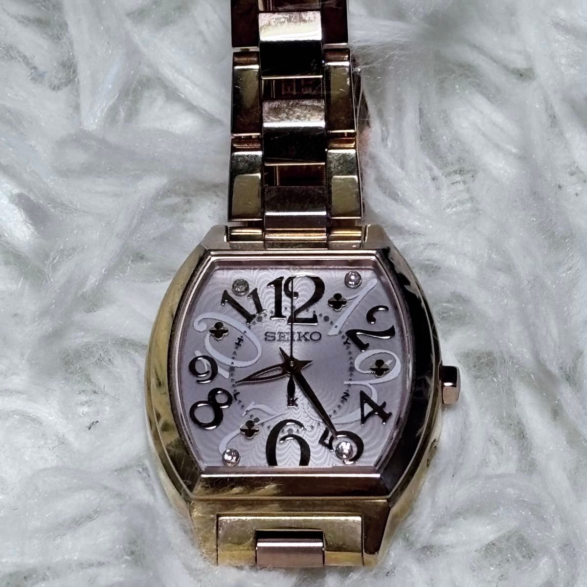 SEIKO セイコー LUKIA ルキア 電波ソーラー 時計 トノー型 ピンク