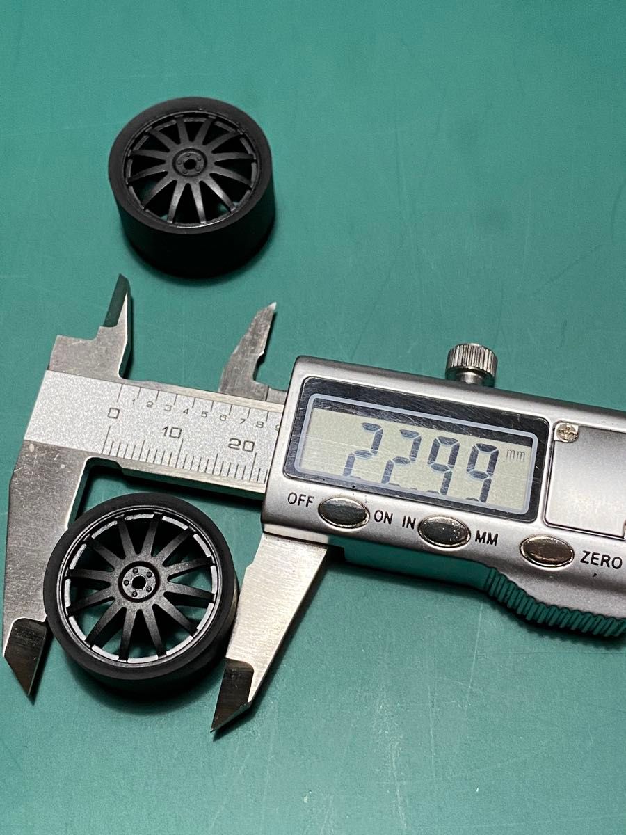 ミニ四駆 ペラタイヤ 23mm ローフリクション小径ローハイトタイヤ