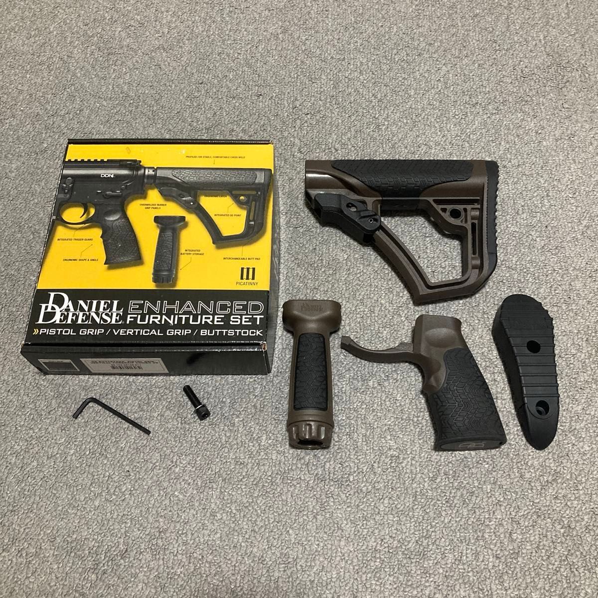 DANIEL DEFENSE ダニエルディフェンス ストック グリップセット 実物+