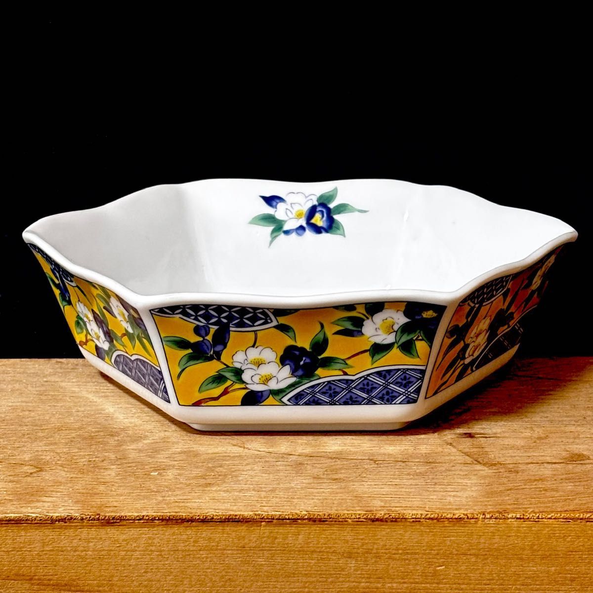 未使用】有田焼 謙山窯 絵変り五彩 盛鉢 5客組 六角鉢 大鉢 中鉢 角皿