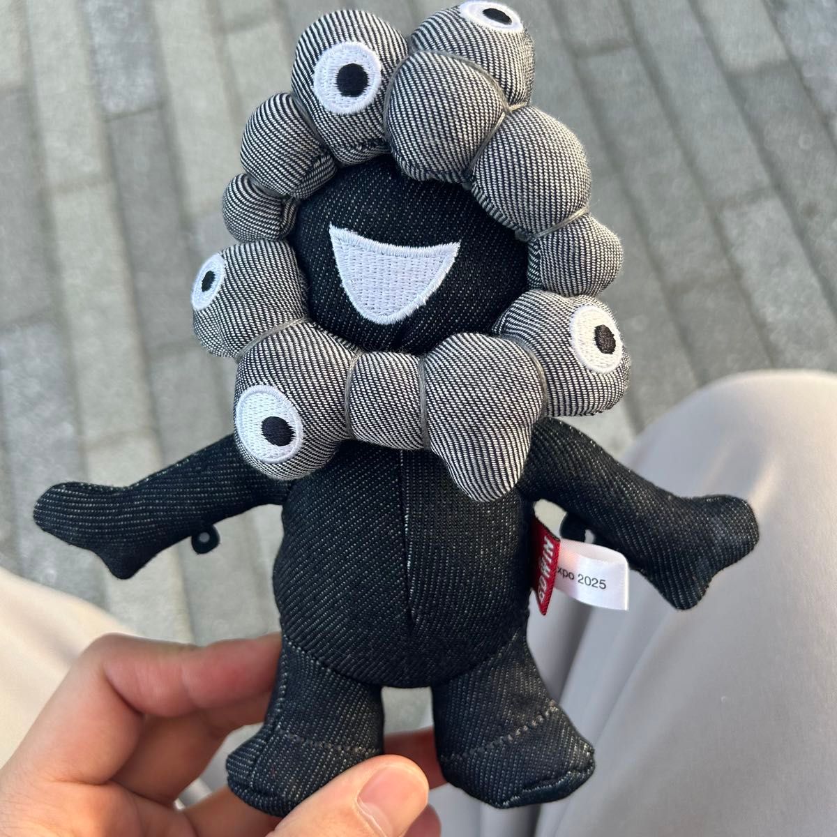 大阪関西万博限定】EDWIN ミャクミャク デニム 全身マスコット｜Yahoo