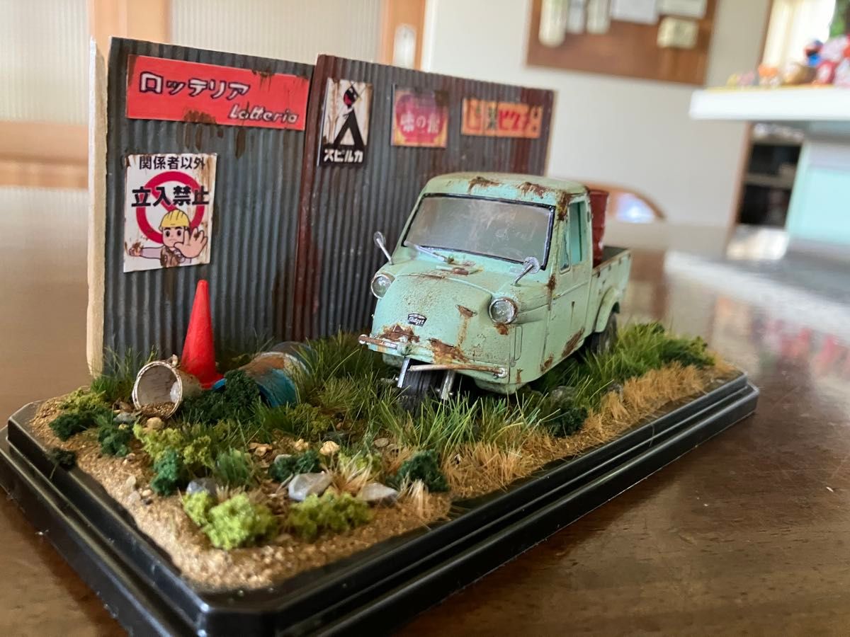 懐かしの昭和レトロな風景 1/32 ダイハツミゼット軽トラ ジオラマ 模型