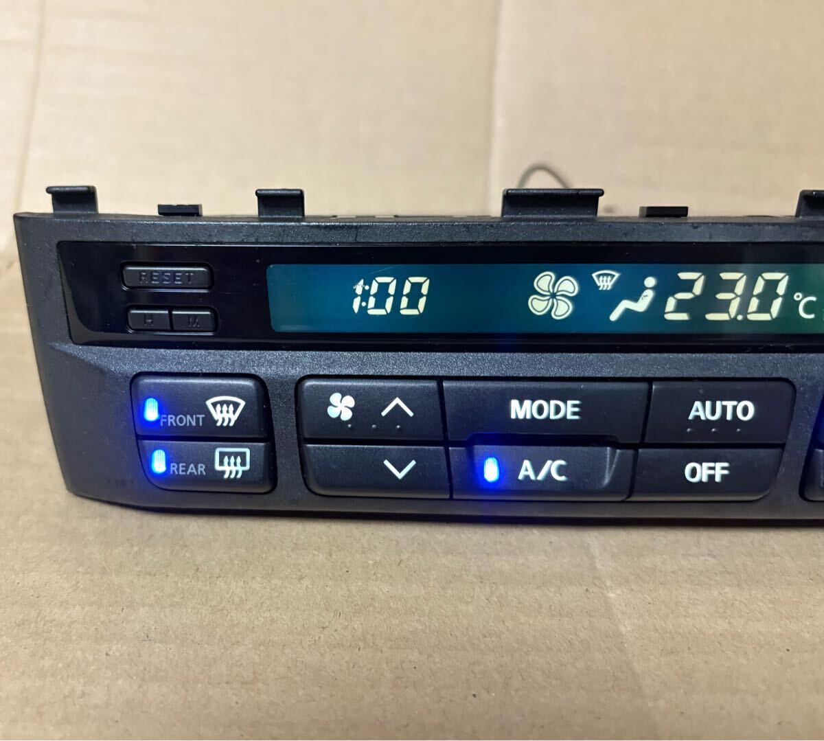 R34 スカイライン エアコンパネル 前期 (hr34 er34 enr34 bnr34 gtr34