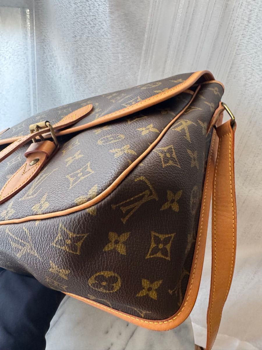 超美品 ルイヴィトン モノグラム ジベシエールGM ショルダーバッグ