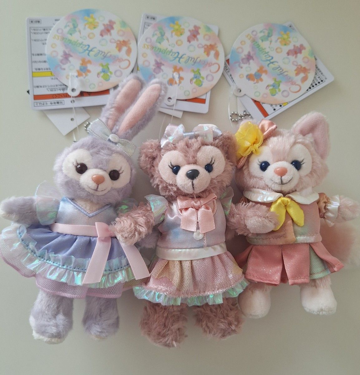 新品】ダッフィー&フレンズ20周年カラフルハピネス ぬいぐるみバッジ