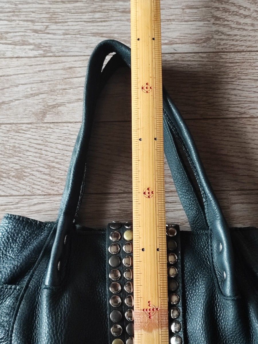 TRES トレ スタッズレザーバッグ 黒｜Yahoo!フリマ（旧PayPayフリマ）