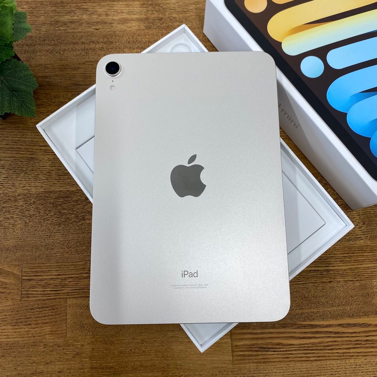 新品同様 iPad Mini 第6世代 256Gb スターライト Wi-Fi アップル