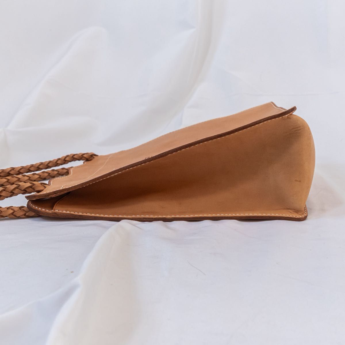 BREE ブリー ショルダーバッグ ヌメ革 本革 オールレザー 肩掛け