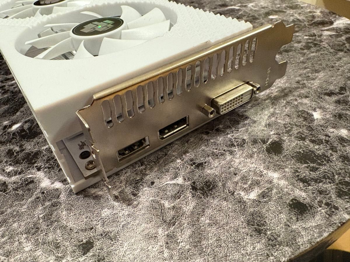 白グラボ】RX580(1660相当) 動作確認品 中古品 グラフィックボード