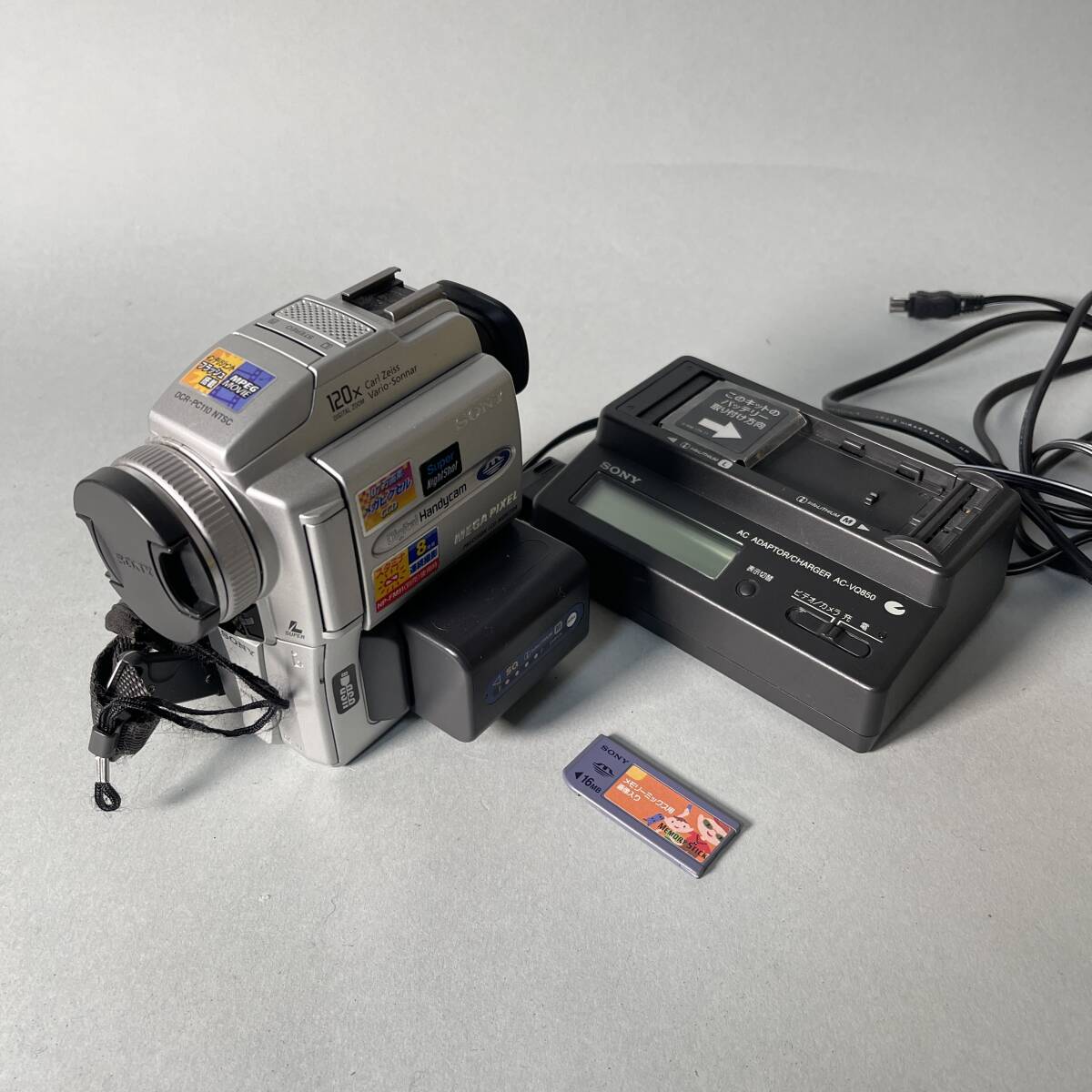 Yahoo!オークション - SONY Handycam DCR-PC110 MEGA PIXEL miniDV ハ