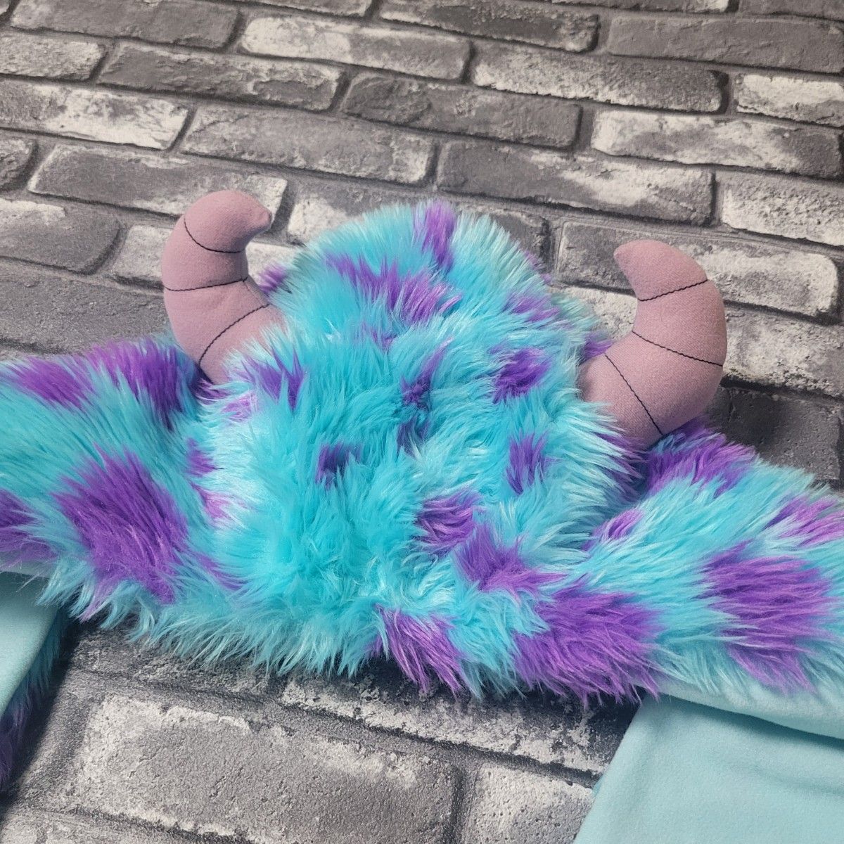 廃盤 ディズニー モンスターズインク サリー マフラー レッグ