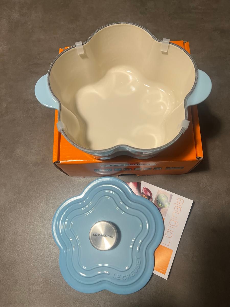 新品 限定色 ル・クルーゼ ピュリストブルー ココット・フルール 両手