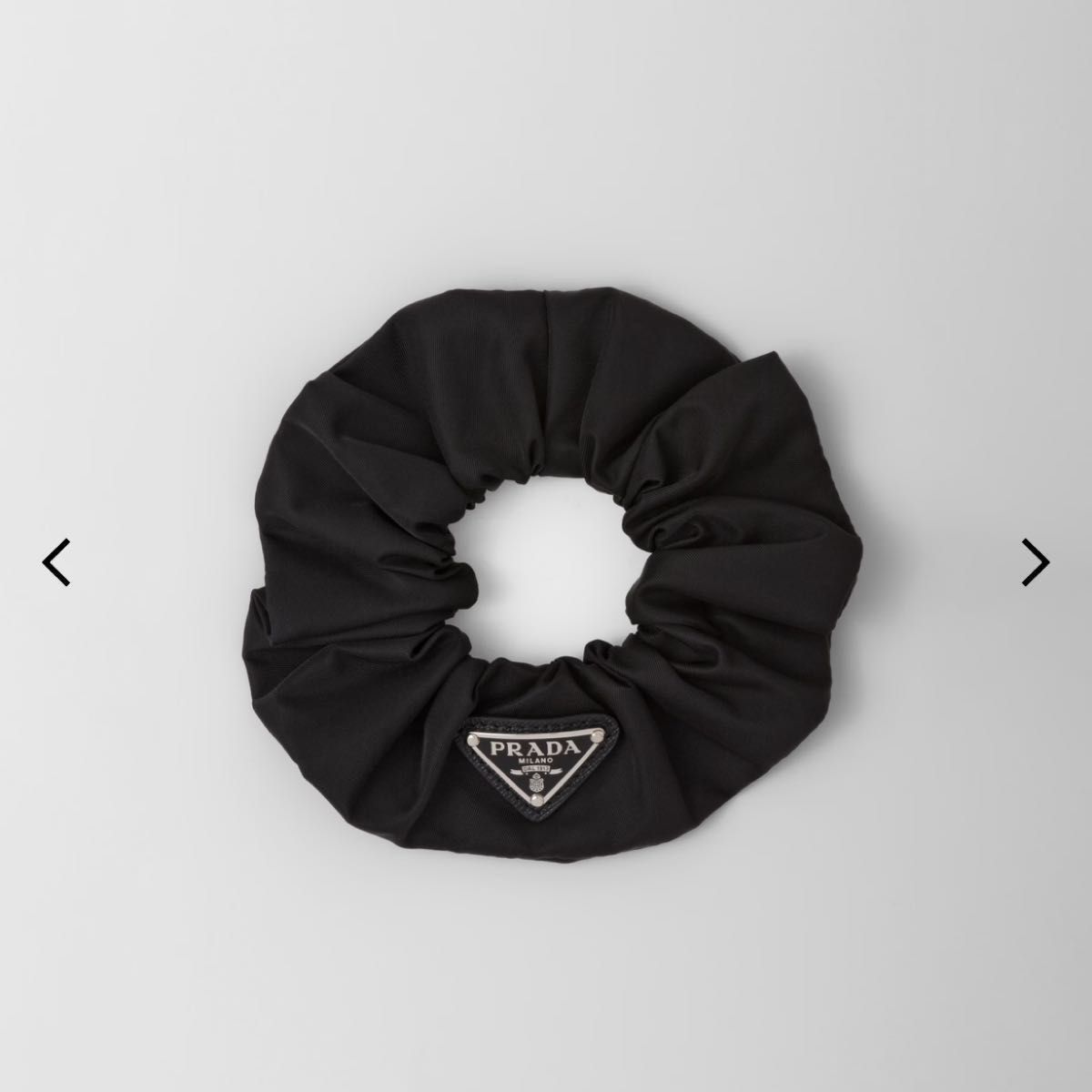 正規品 PRADA プラダ シュシュ 黒 ブラック Re-Nylon｜Yahoo!フリマ