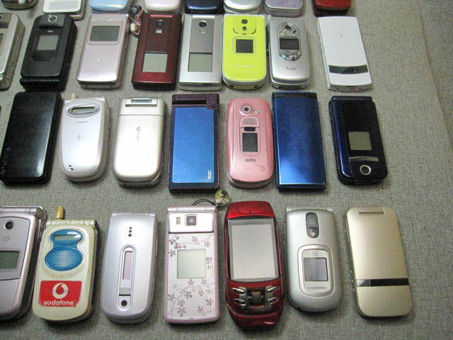 Yahoo!オークション - 【ST】ジャンク品 大量まとめ ガラケー 携帯電話