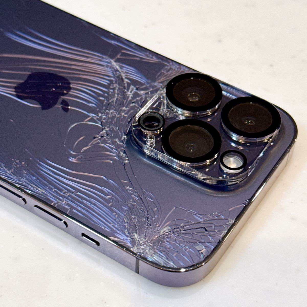 iPhone 14 Pro 256GB パープル 背面割れあり 動作問題なし Apple