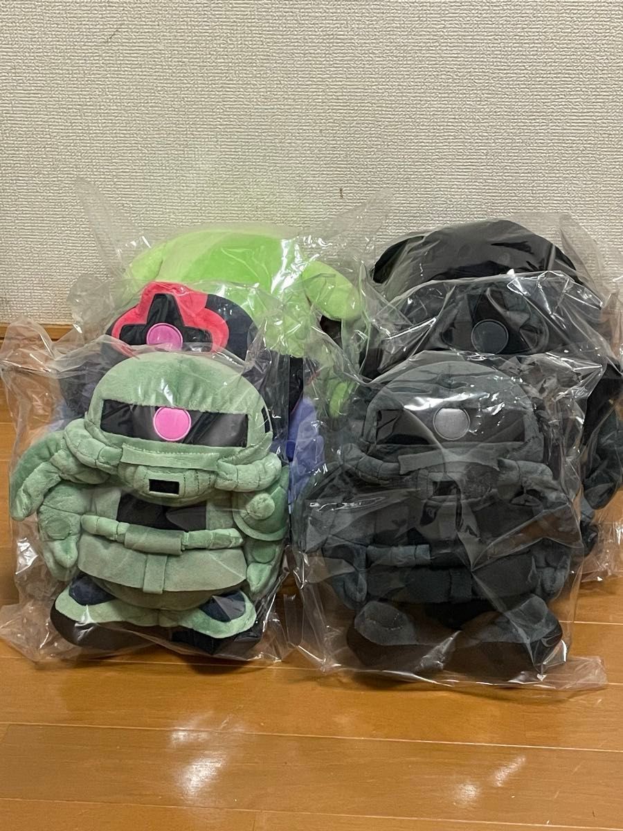 フラグメント ガンダム バンダイ ぬいぐるみ ハロ ザク ドム コンプ