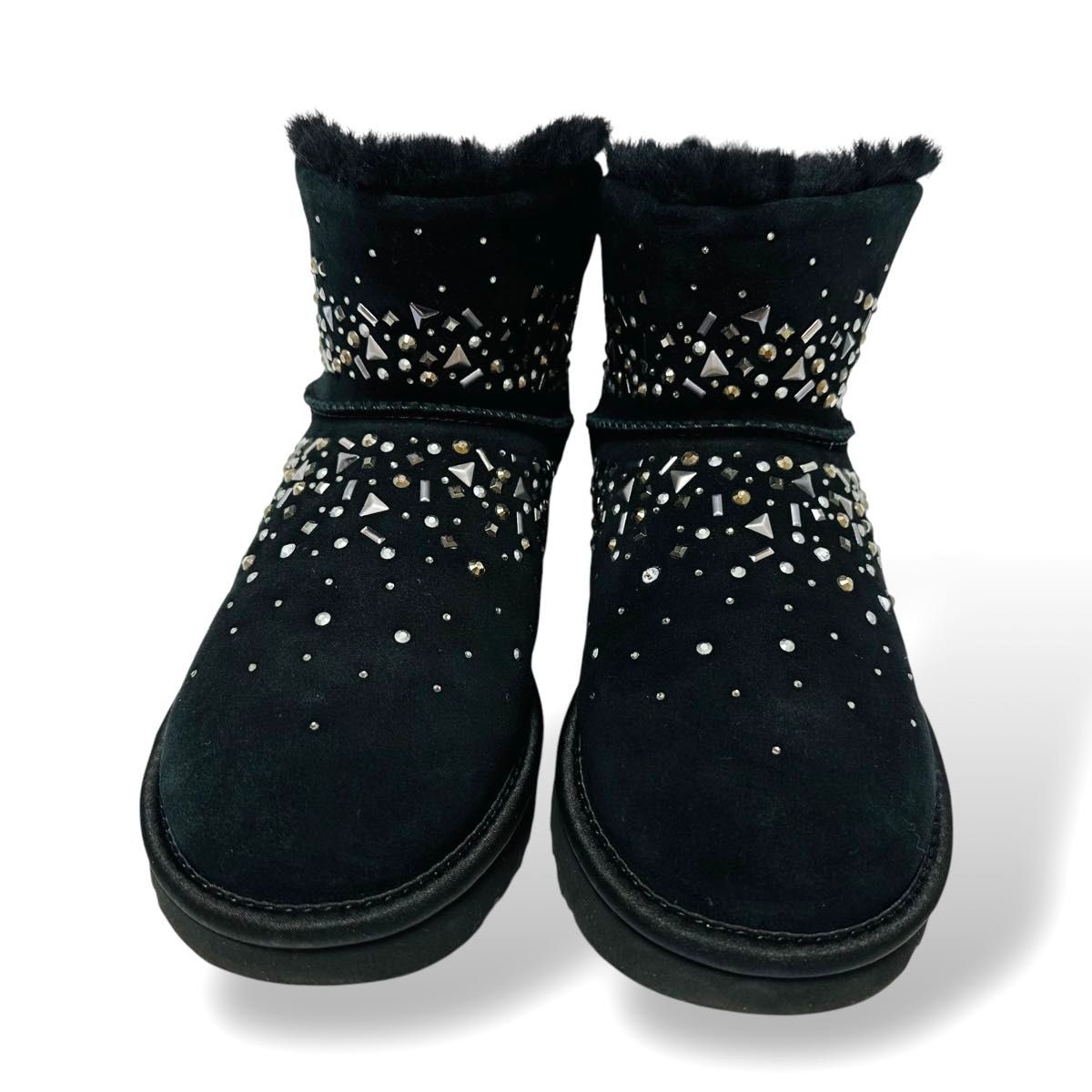 極美品 アグ 23㎝ ムートン ブーツ ショート スタッズ ラインストーン