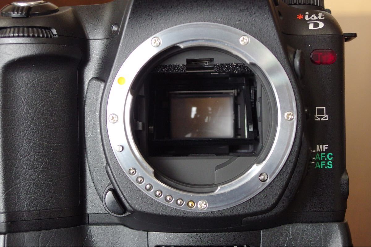 Yahoo!オークション - PENTAX ist D バッテリーグリップ D-BG1付き ペ