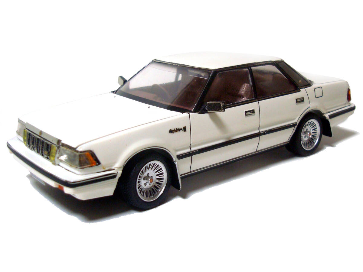 Yahoo!オークション - フジミ 1/24 トヨタ クラウン 3.0 ツインカム ロ