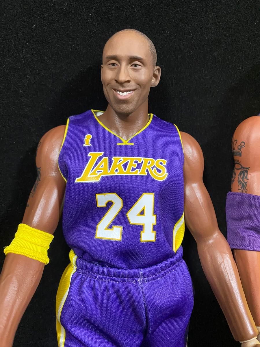 NBA Kobe コービー・ブライアント フィギュア 1/6 2体セット｜Yahoo
