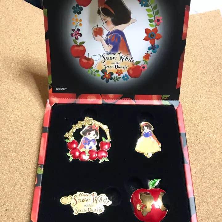 白雪姫 80周年記念グッズ ディズニーピンバッジ 未使用品・入手困難