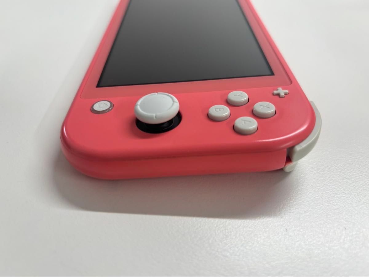 任天堂スイッチライト Nintendo Switch Lite コーラル中古本体のみ
