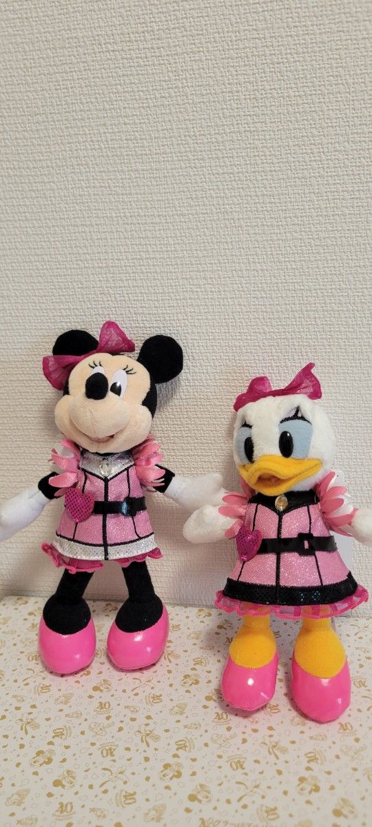 ぬいぐるみバッジ ミニー・デイジーセット クラブマウスビート｜Yahoo