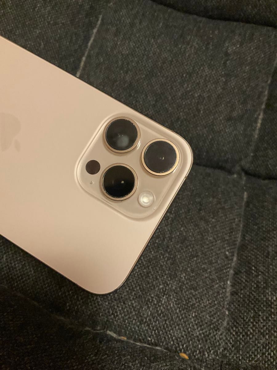 アメリカ版 Apple iPhone 16 Pro Max 256GB，美品， バッテリーは100