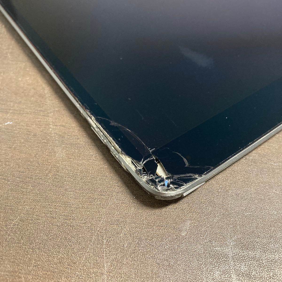 32500 iPad Air3世代 256GB ブラック Wi-Fiモデル ジャンク品 本体のみ