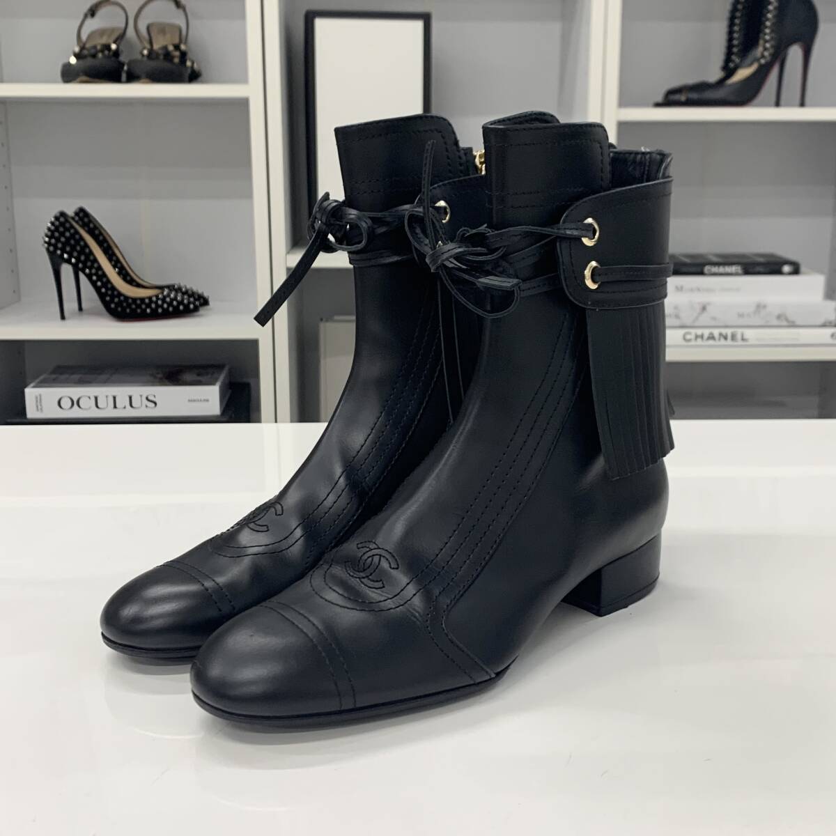 M12787 シャネル レザー ココマーク フリンジ ショートブーツ ブラック