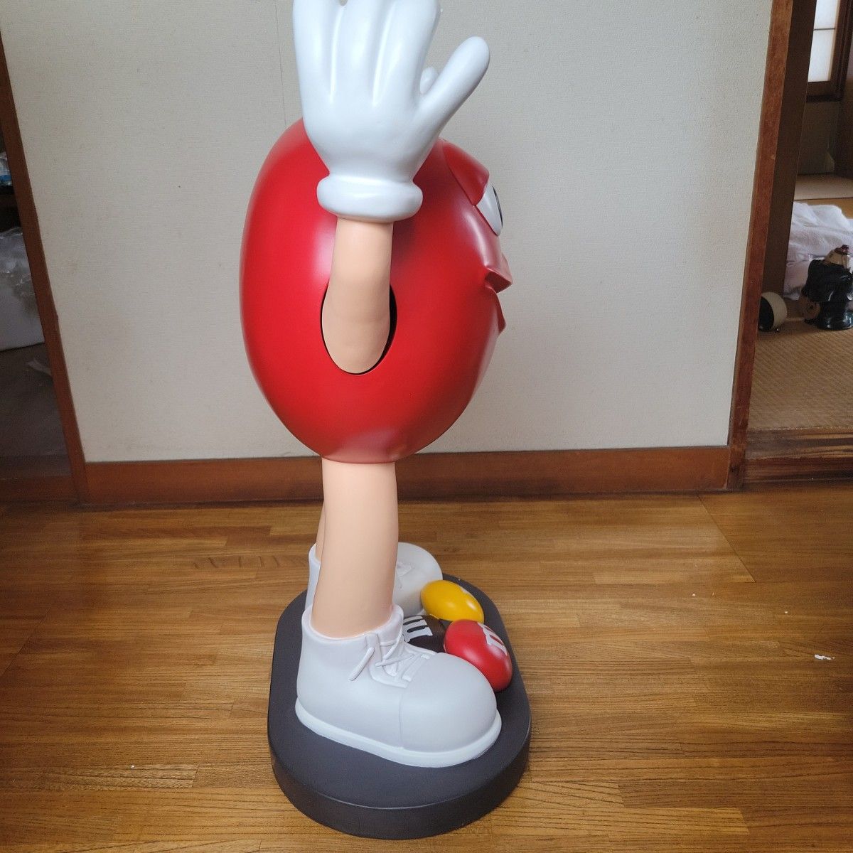 新品最安 M&M's エムアンドエムズ 特大 サイドテーブル M&M フィギュア