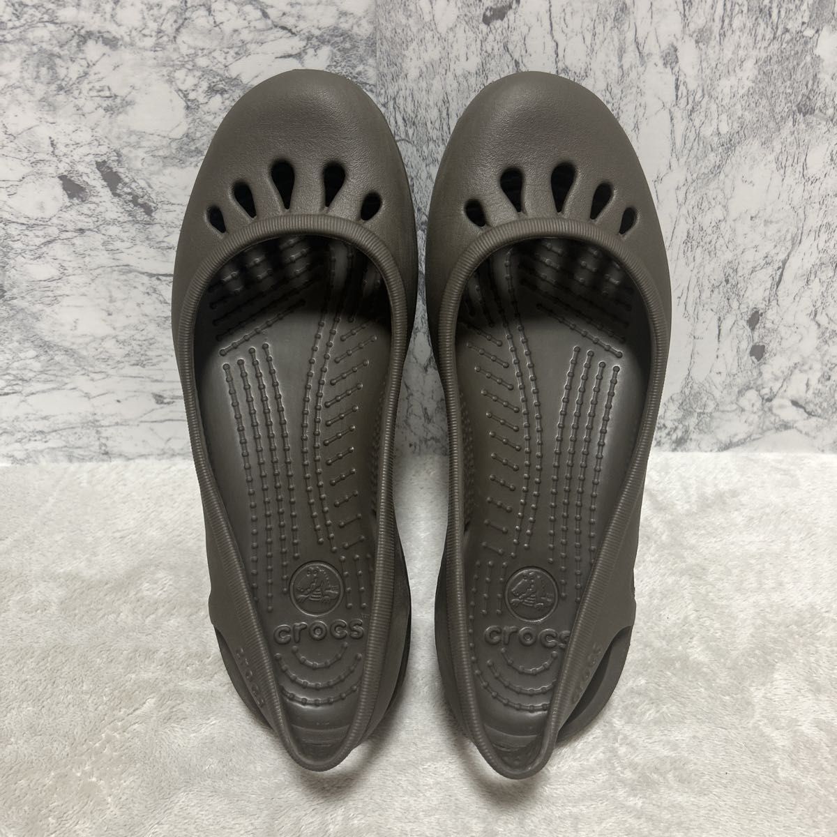 美品希少】クロックスCrocs マリンディ ブラウンW6 廃盤フラット