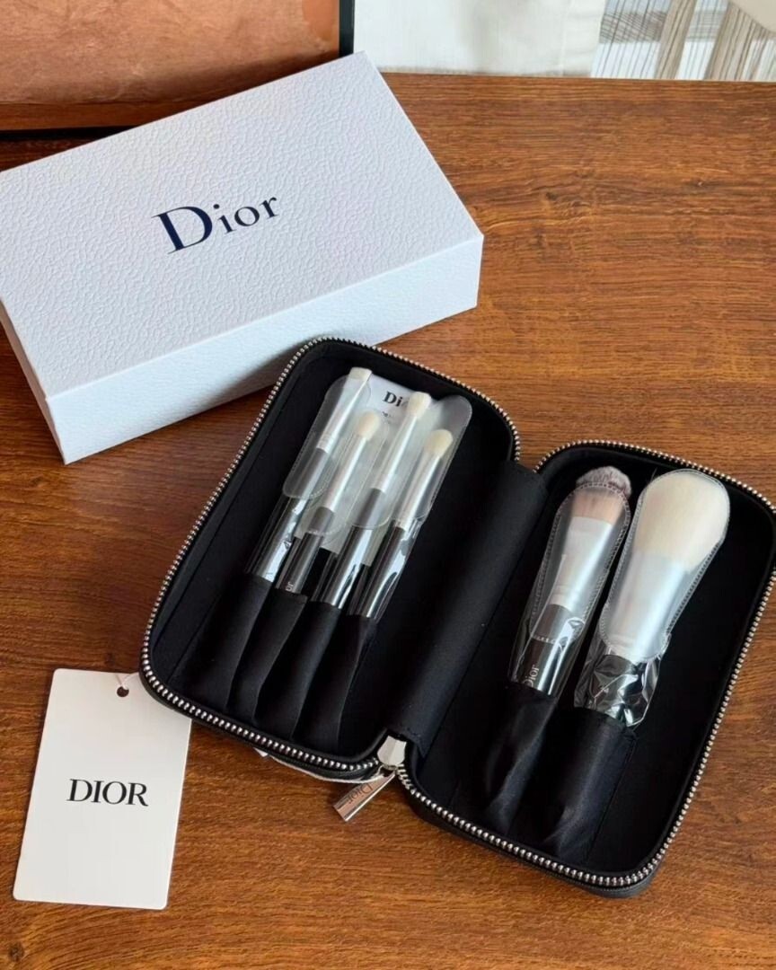 新品未使用】Dior ディオールメイクアップブラシ 6点セットギフト
