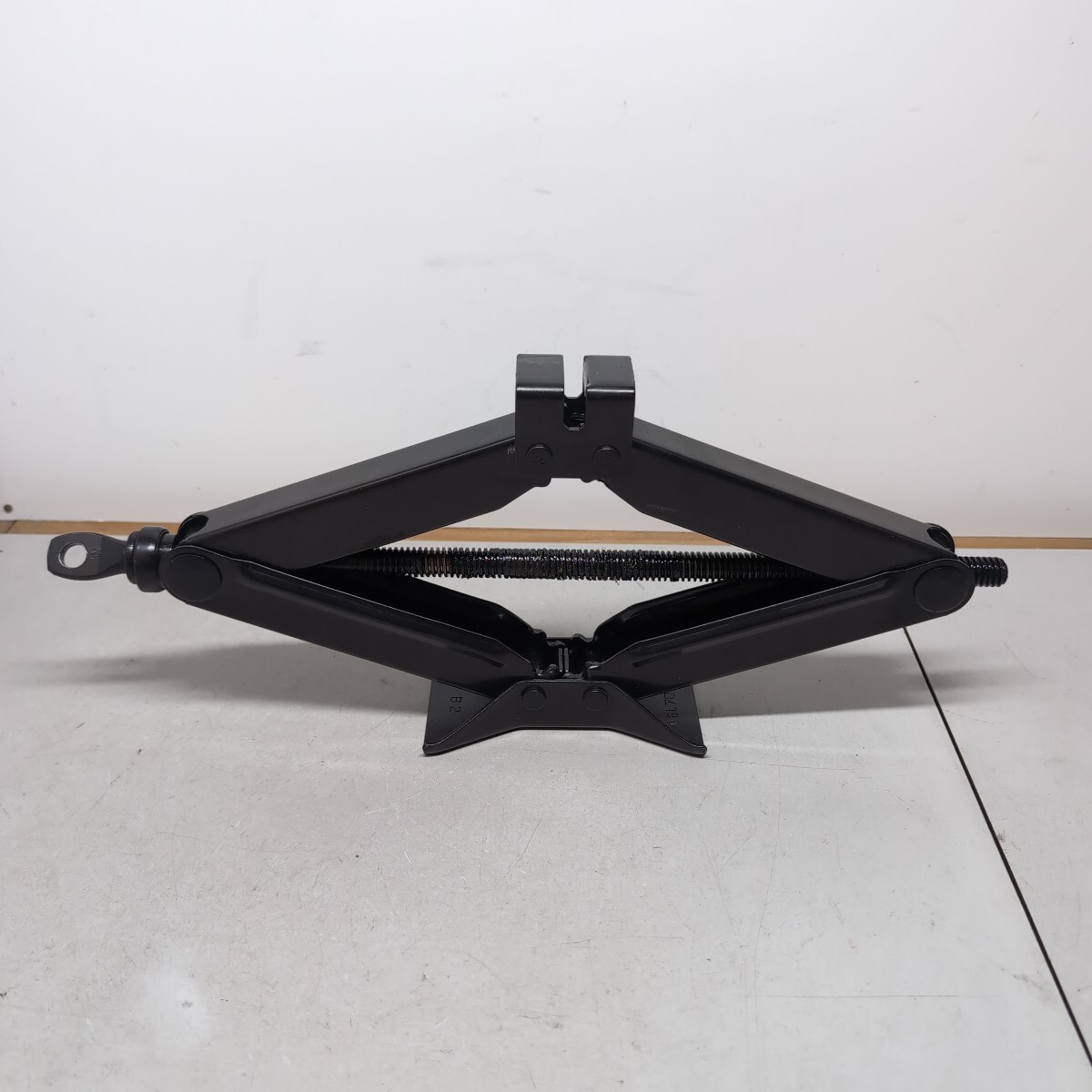 H24年式 ダイハツ タント カスタム 後期 L375S 純正 車載工具 ジャッキ