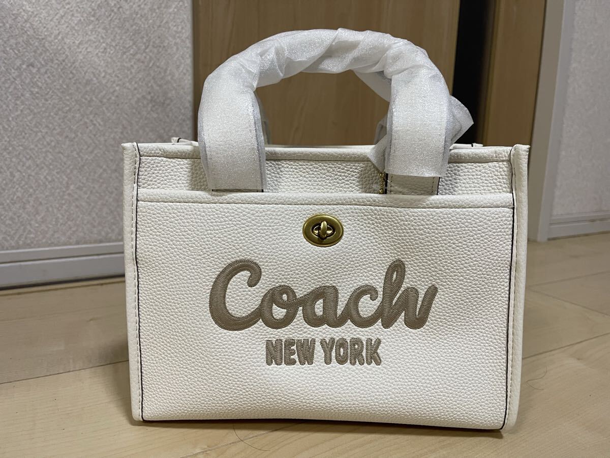 COACH コーチ カーゴ トート26 レザ ホワイト めるるさん着用モデル