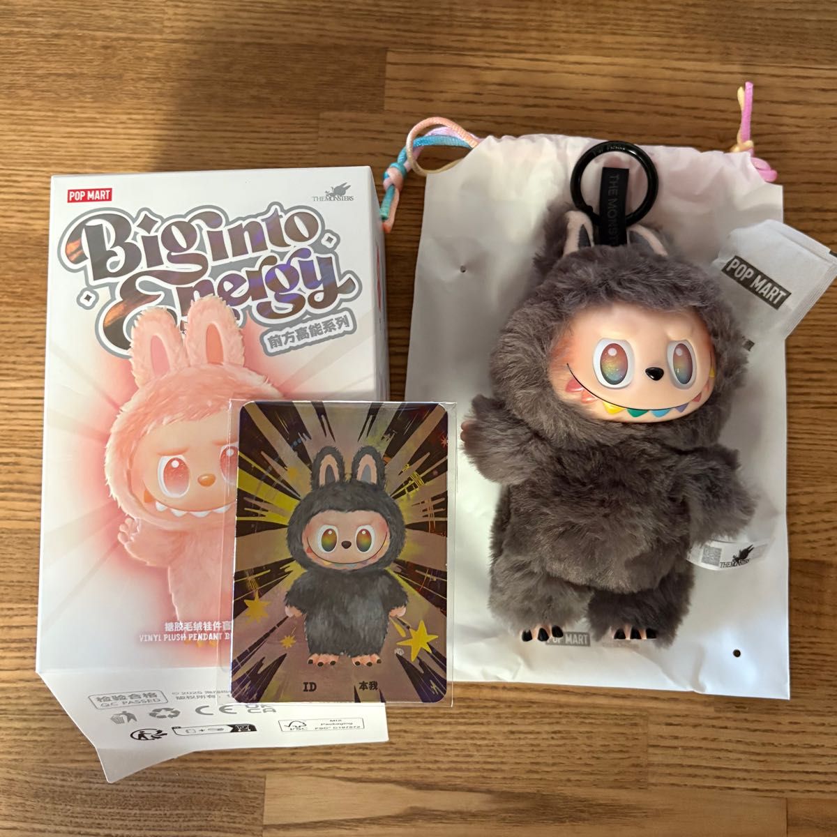 THE MONSTERS ラブブ Big into Energy ビッグ イントゥー エナジー ID