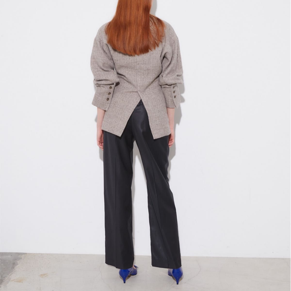 Waltz/AKIRA NAKA】スタンニングルアー/シェイピングブラウス 2｜Yahoo