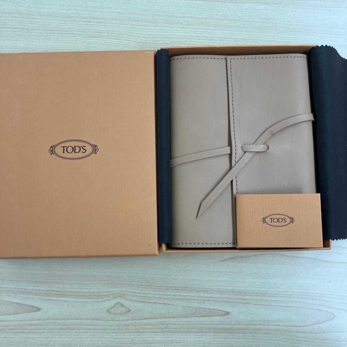 TOD'S トッズ レザー ノートカバー ベージュ 未使用｜Yahoo!フリマ（旧