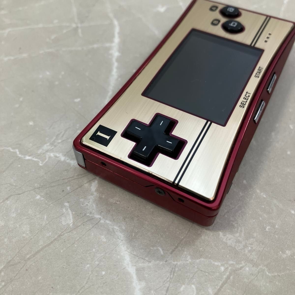 ニンテンドー ゲームボーイミクロ 20周年記念モデル ファミコン