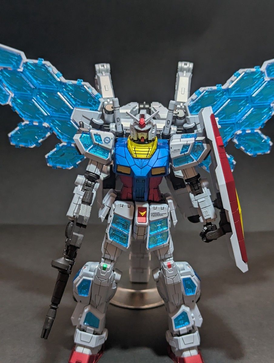 1/144 RX-78F00/E ガンダム (EX-001 グラスフェザー装備) 全塗装完成品